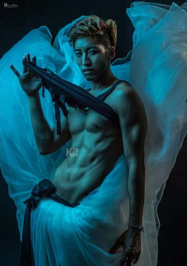 Whoseman-12-芬達Maxime譜出的異國情慾